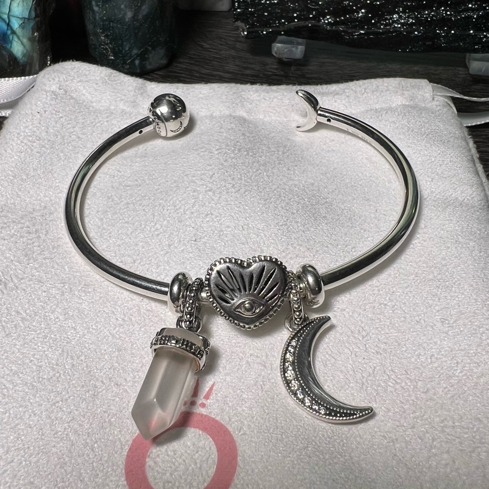 PANDORA Celestial open bangle sz2 w/ 2 stoppers & 3 genuine PANDORA Charms! NEW!